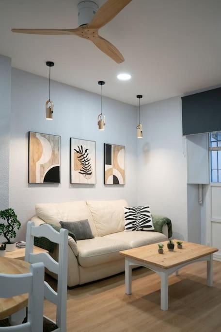 Apartamentos Alfaqueque B セビリア エクステリア 写真